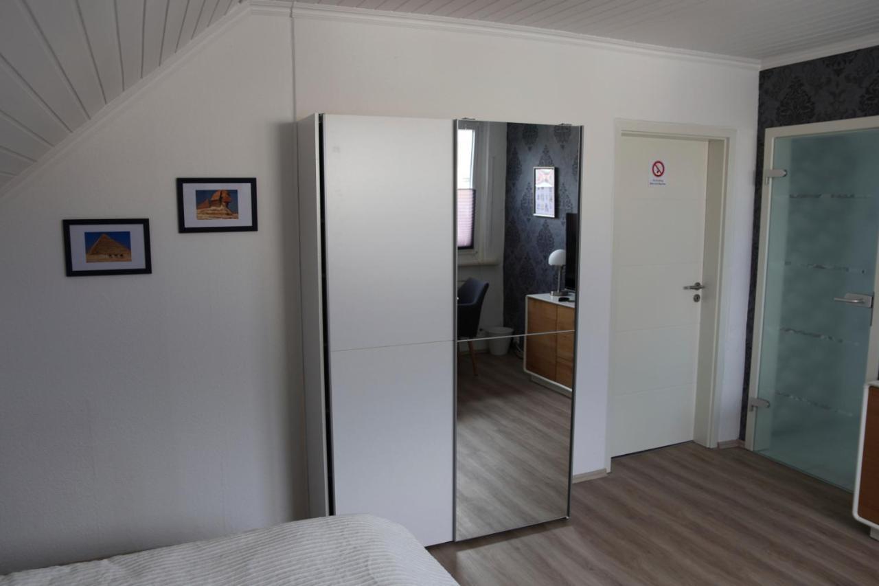 Privatzimmer Mit Eigenem Bad Und Kueche Burgwedel  Bagian luar foto