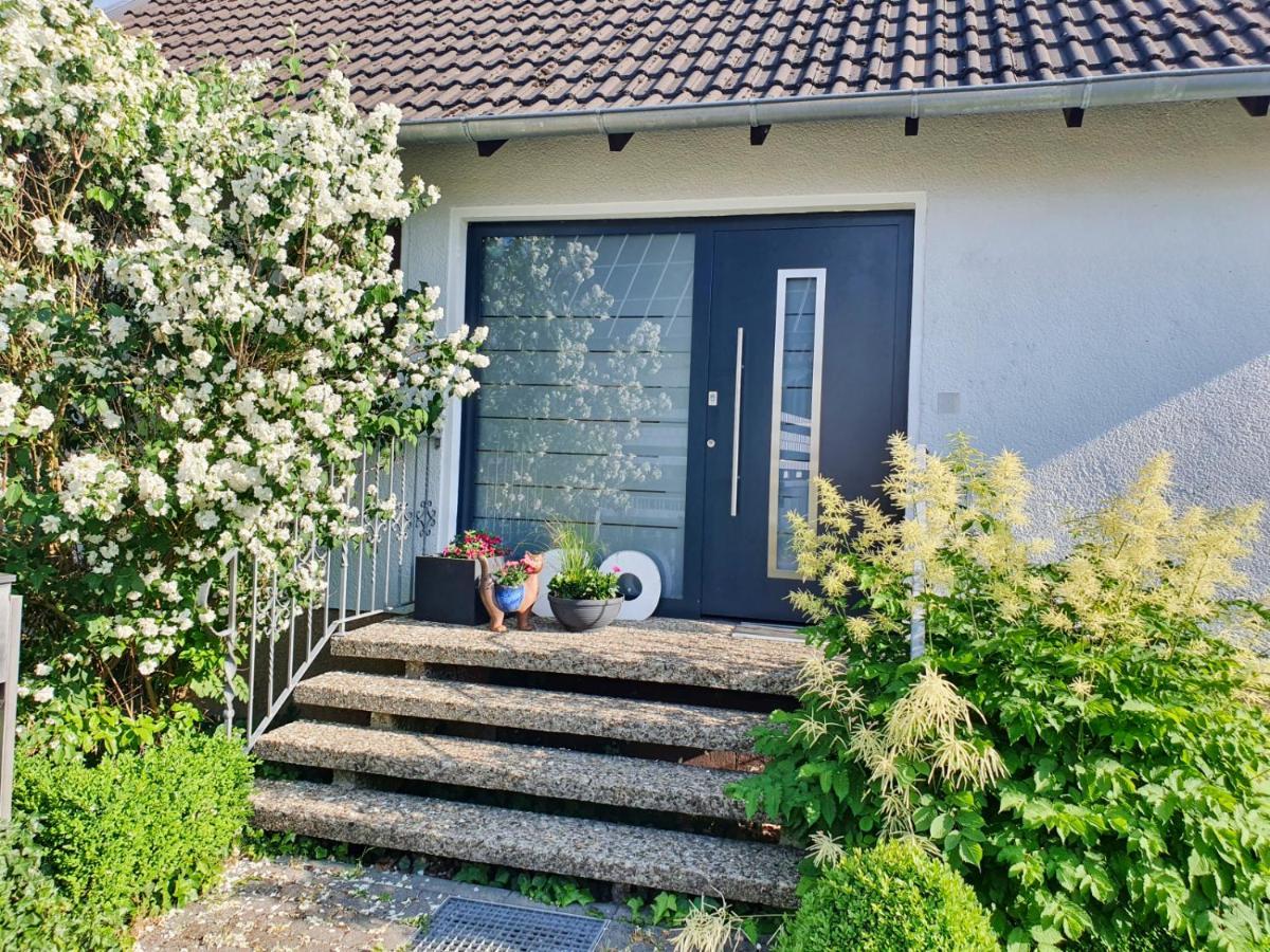 Privatzimmer Mit Eigenem Bad Und Kueche Burgwedel  Bagian luar foto
