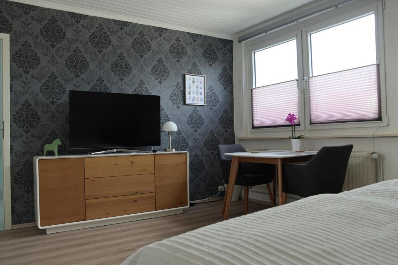 Privatzimmer Mit Eigenem Bad Und Kueche Burgwedel  Bagian luar foto